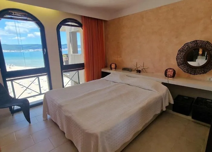 Beachfront Oasis Vip Club Apartment Slantschew brjag