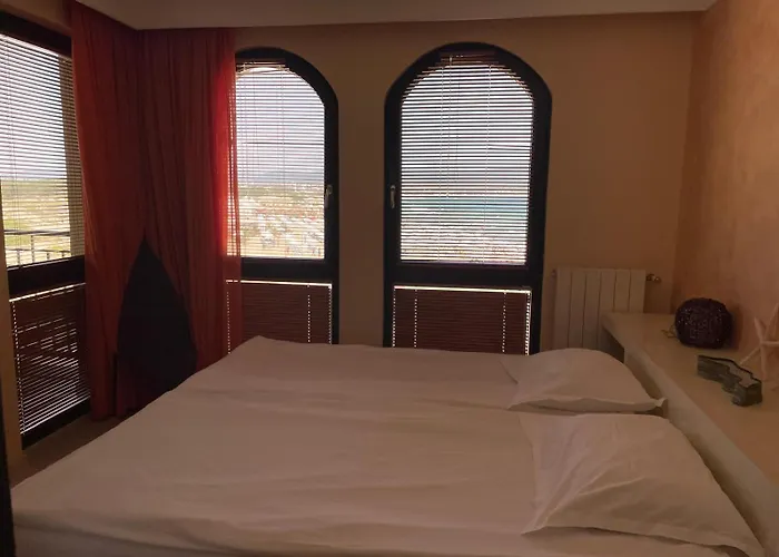 Beachfront Oasis Vip Club Apartment Slantschew brjag