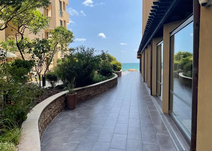 Beachfront Oasis Vip Club * Slantschew brjag